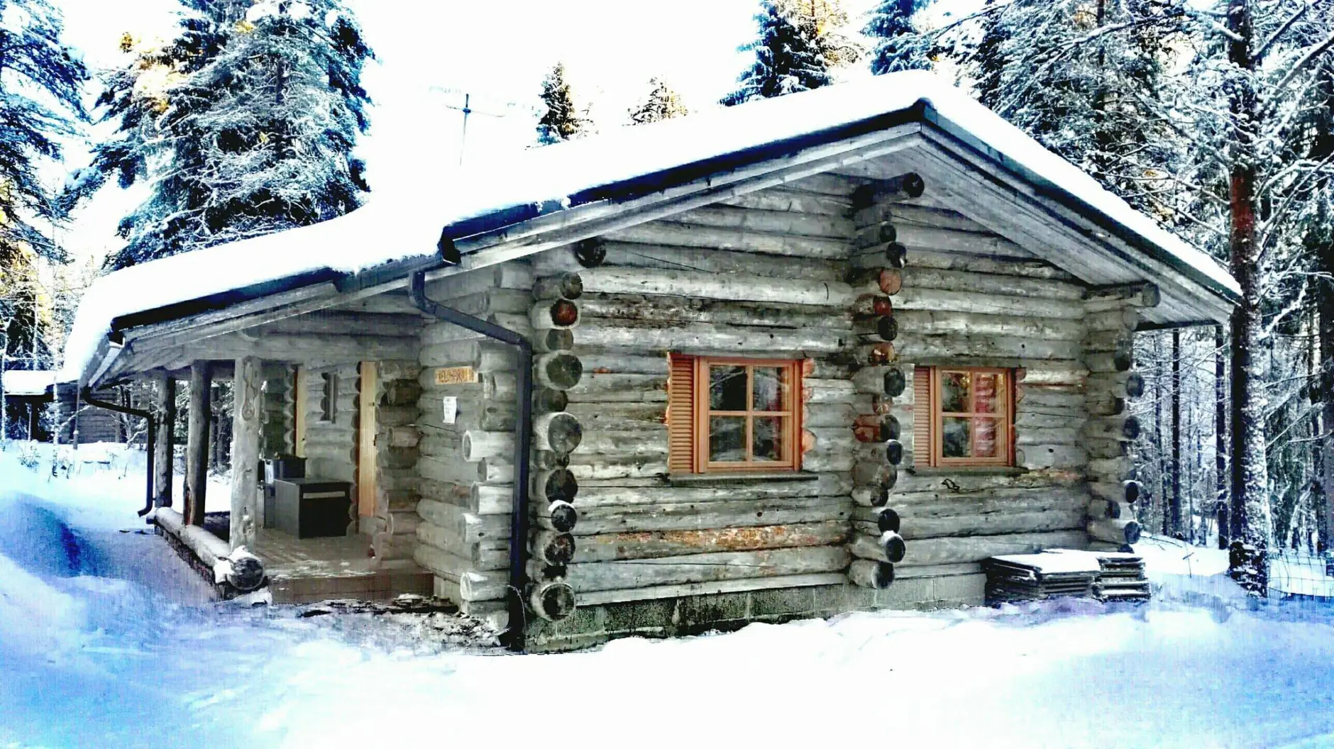 Keloharju 18 mökki ulkoa